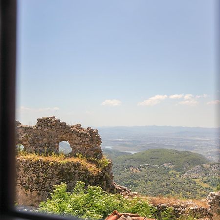 ホテル The House Of Dollma , Inside Kruja Castle エクステリア 写真