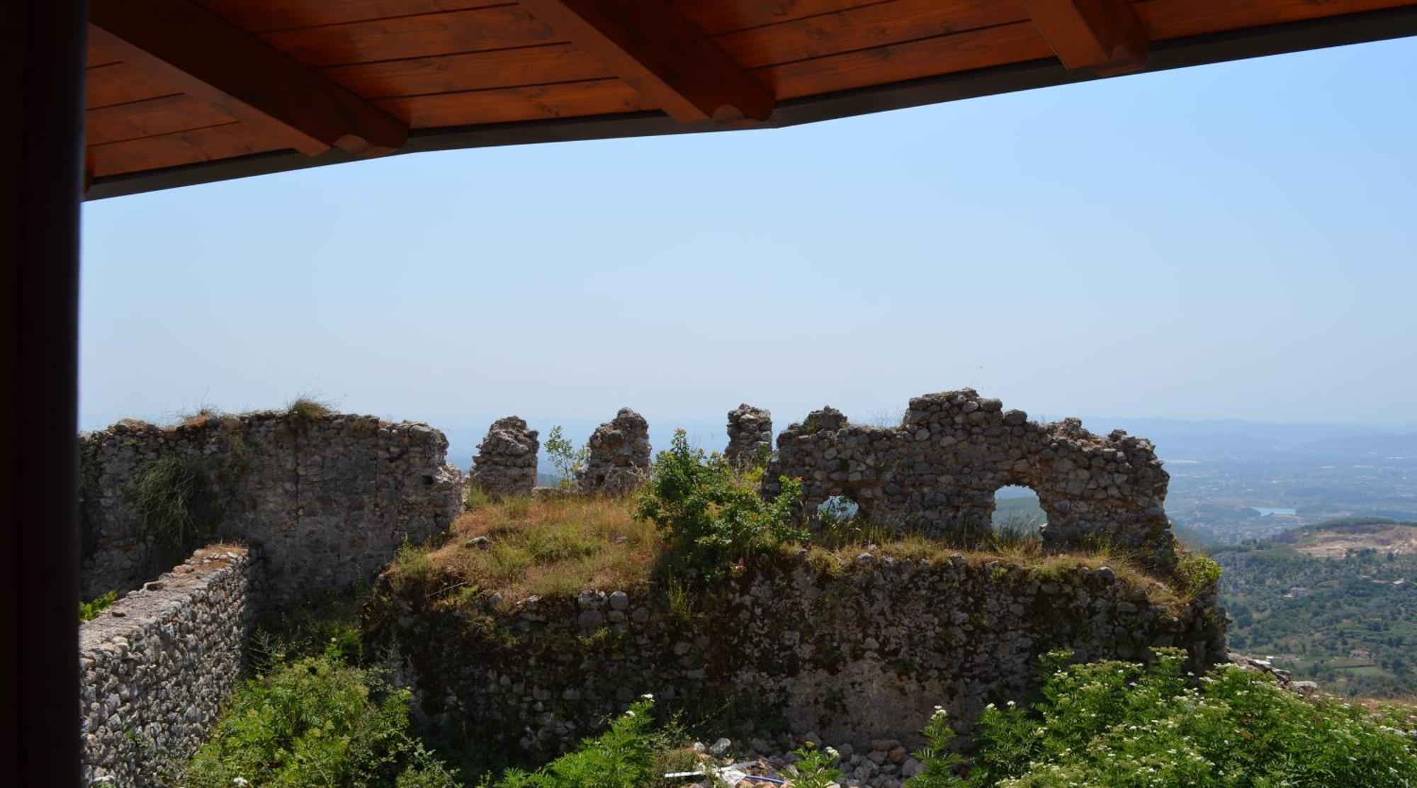 ホテル The House Of Dollma , Inside Kruja Castle エクステリア 写真