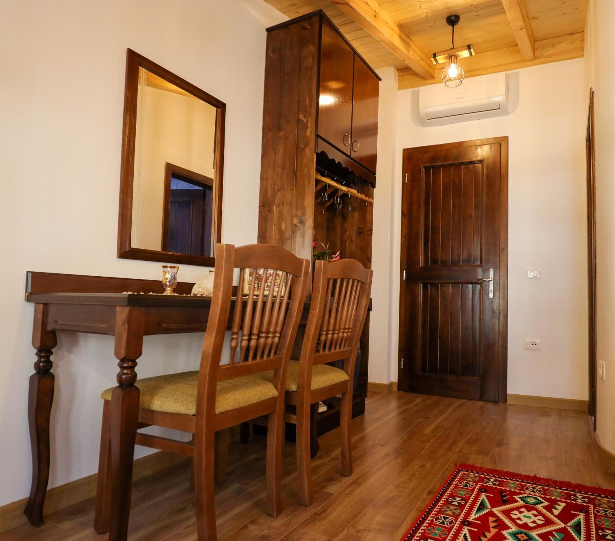 ホテル The House Of Dollma , Inside Kruja Castle エクステリア 写真